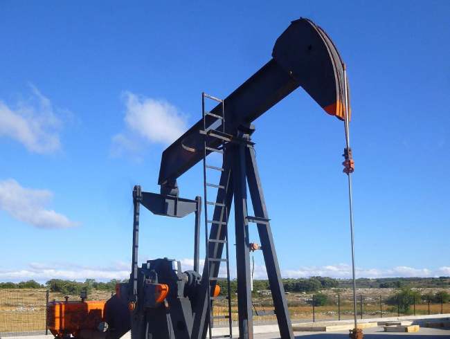 Les prix du pétrole augmentent de 3% malgré la forte hausse des stocks américains