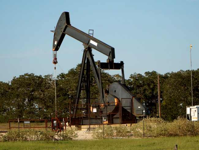 Les prix du pétrole continuent de se redresser en raison du ralentissement de la production américaine